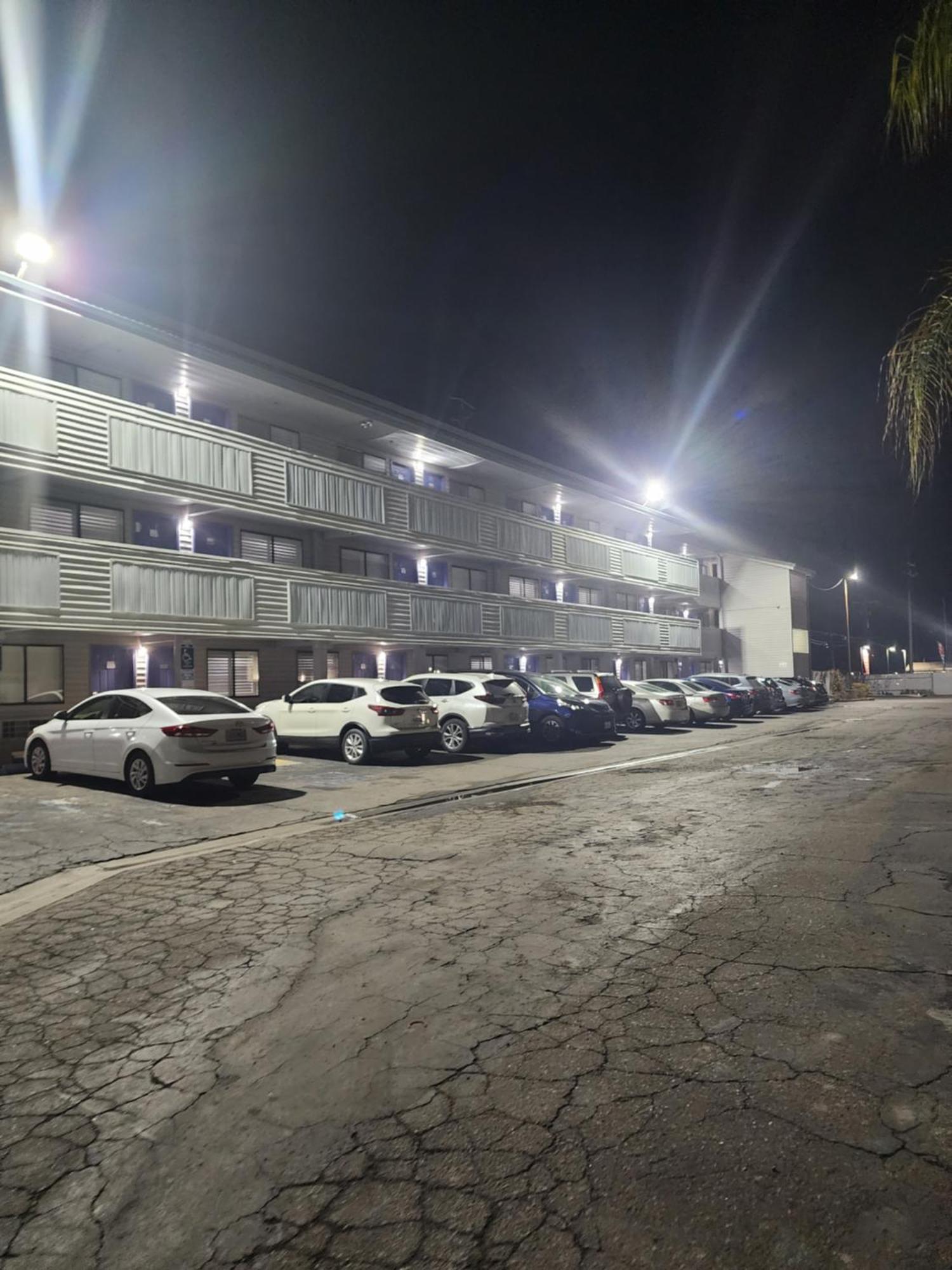 Budget Inn Corcoran Exteriör bild